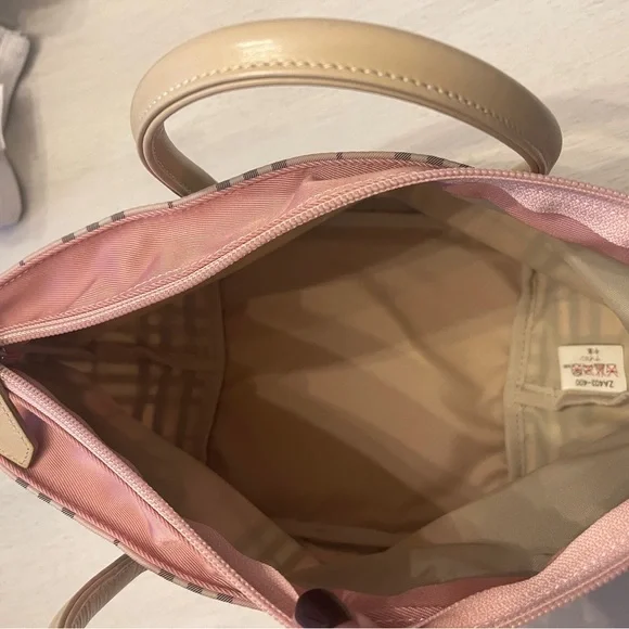 Burberry Pink Plaid Women's Bag with COA - Picture 5 of 7
